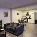 Appartement De Luxe Entierement Renove - Proche Aeroport De Bruxelles, Quartier Chic